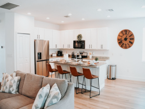 Spacious 5-Bedroom Orlando Home with Private Pool & Resort Amenities